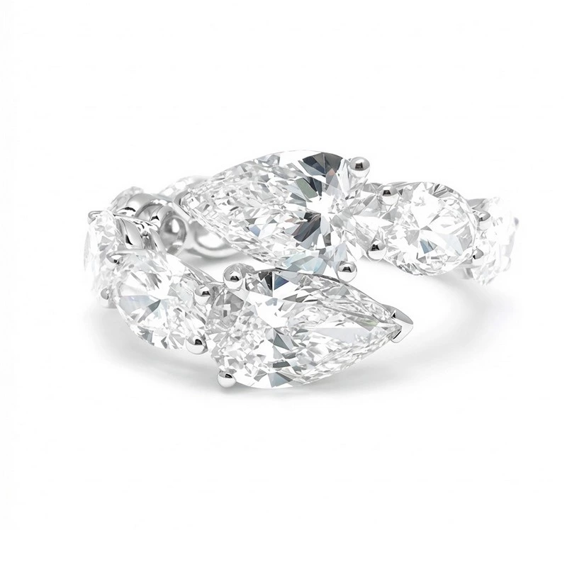 Full Eternity Overlapping Band With 11 Pear Lab Diamonds