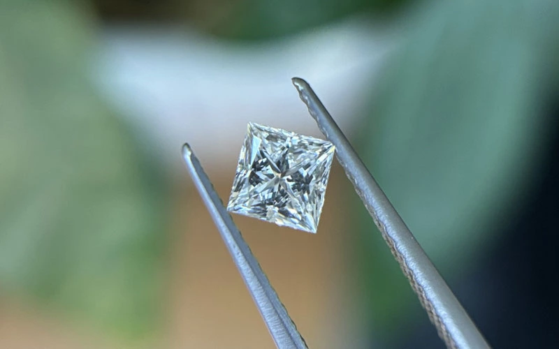 2 carat princess cut lab grown diamond
