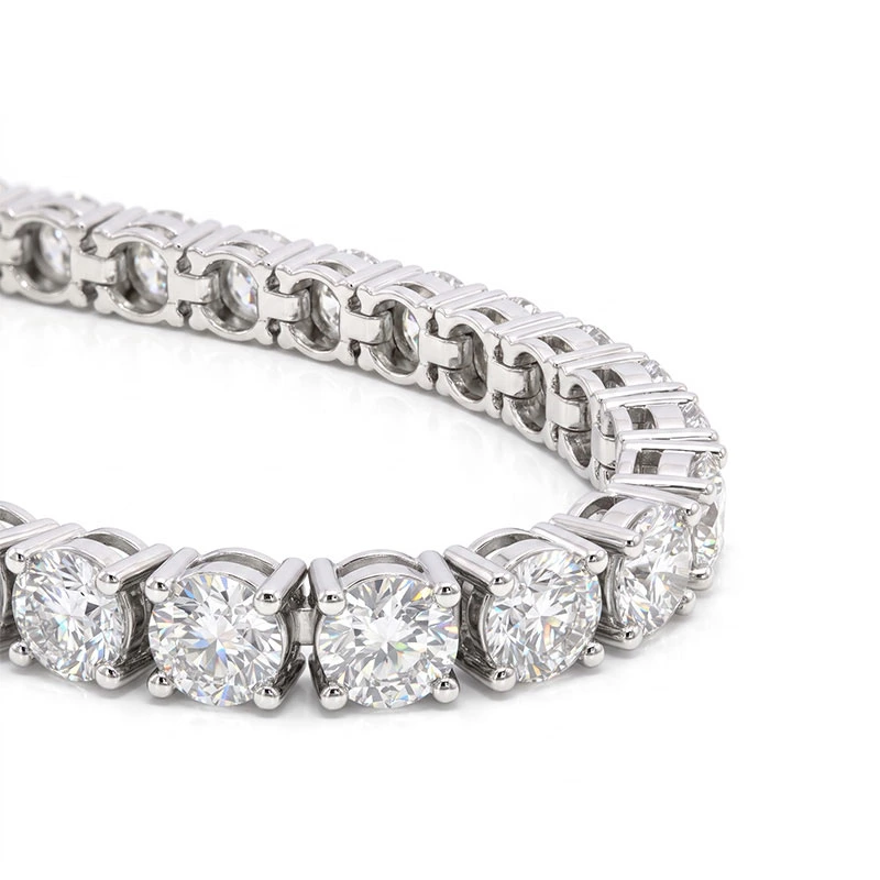 White Gold Classic Round Lab Diamond Tennis Bracelet Close Up
