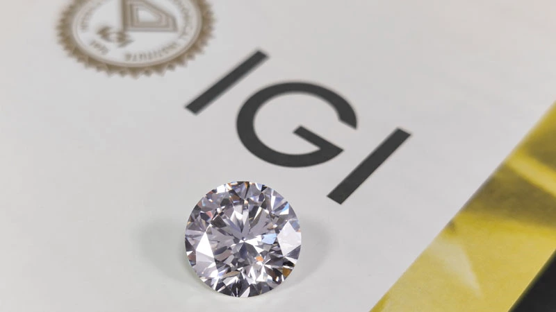 Lab Grown Diamonds 4C: GIA & IGI