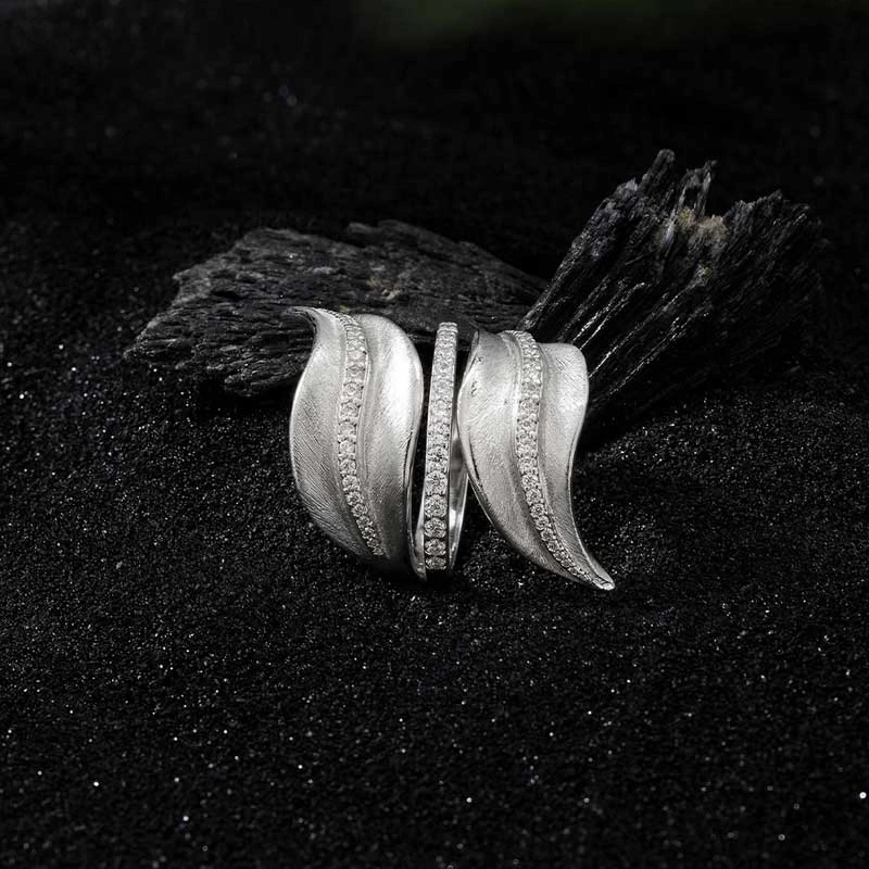 Brushed Leaf lab grown diamond Wrap Ring
