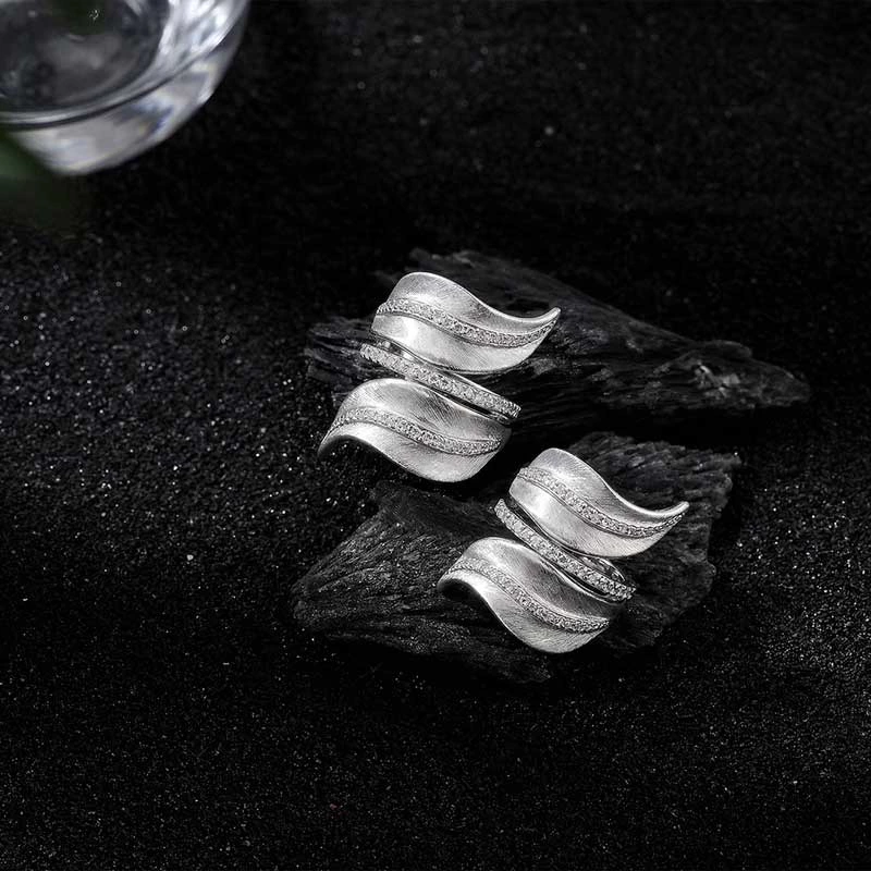 Brushed Leaf lab grown diamond Wrap Ring